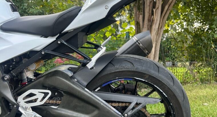 BMW s1000rr 999 cm3, 2015 god.